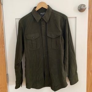 Filson size Medium